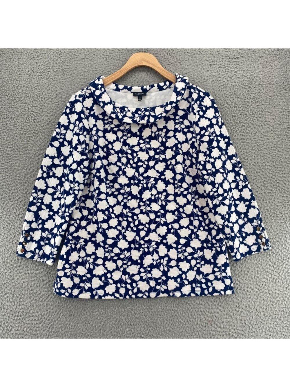 Talbots Top Womens Medium Blue White Floral Portrait Collar Stretch 3/4 Sleeve